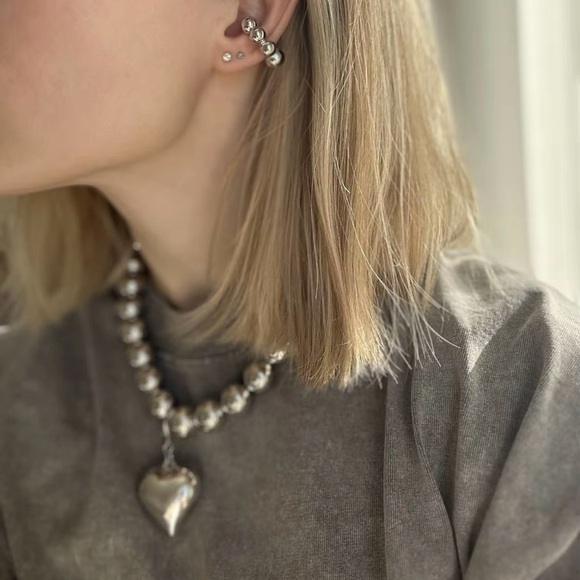 Large Heart Beaded Necklace Choker - Picture 2 of 5